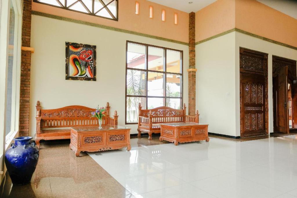 Capital O 892 Grand Pujon View Hotel And Resort Batu  Kültér fotó