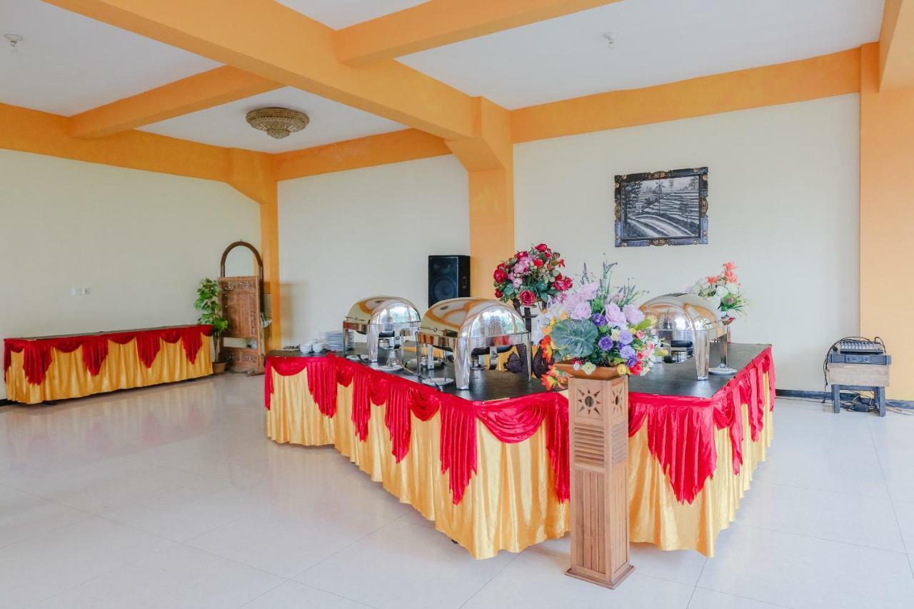 Capital O 892 Grand Pujon View Hotel And Resort Batu  Kültér fotó