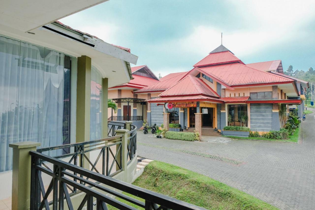 Capital O 892 Grand Pujon View Hotel And Resort Batu  Kültér fotó