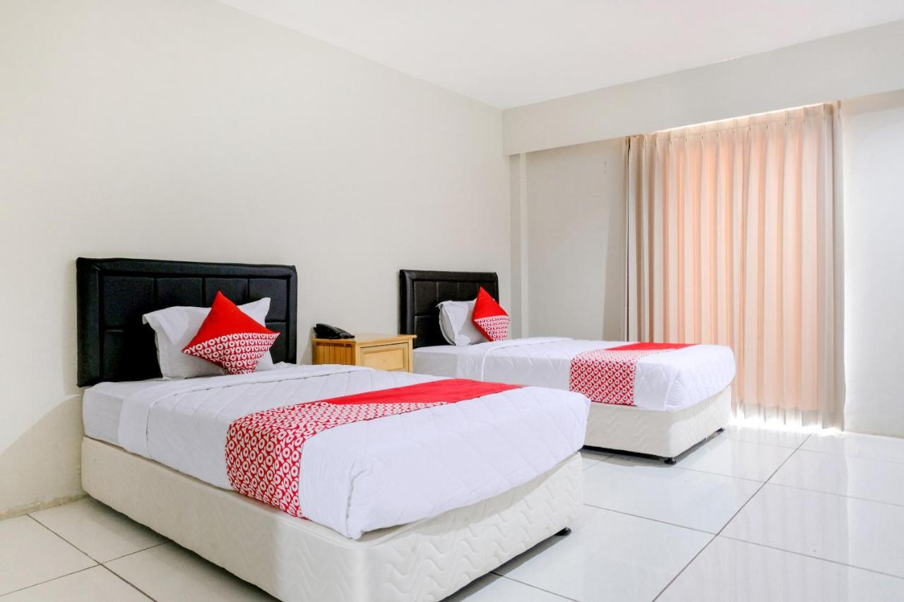 Capital O 892 Grand Pujon View Hotel And Resort Batu  Kültér fotó